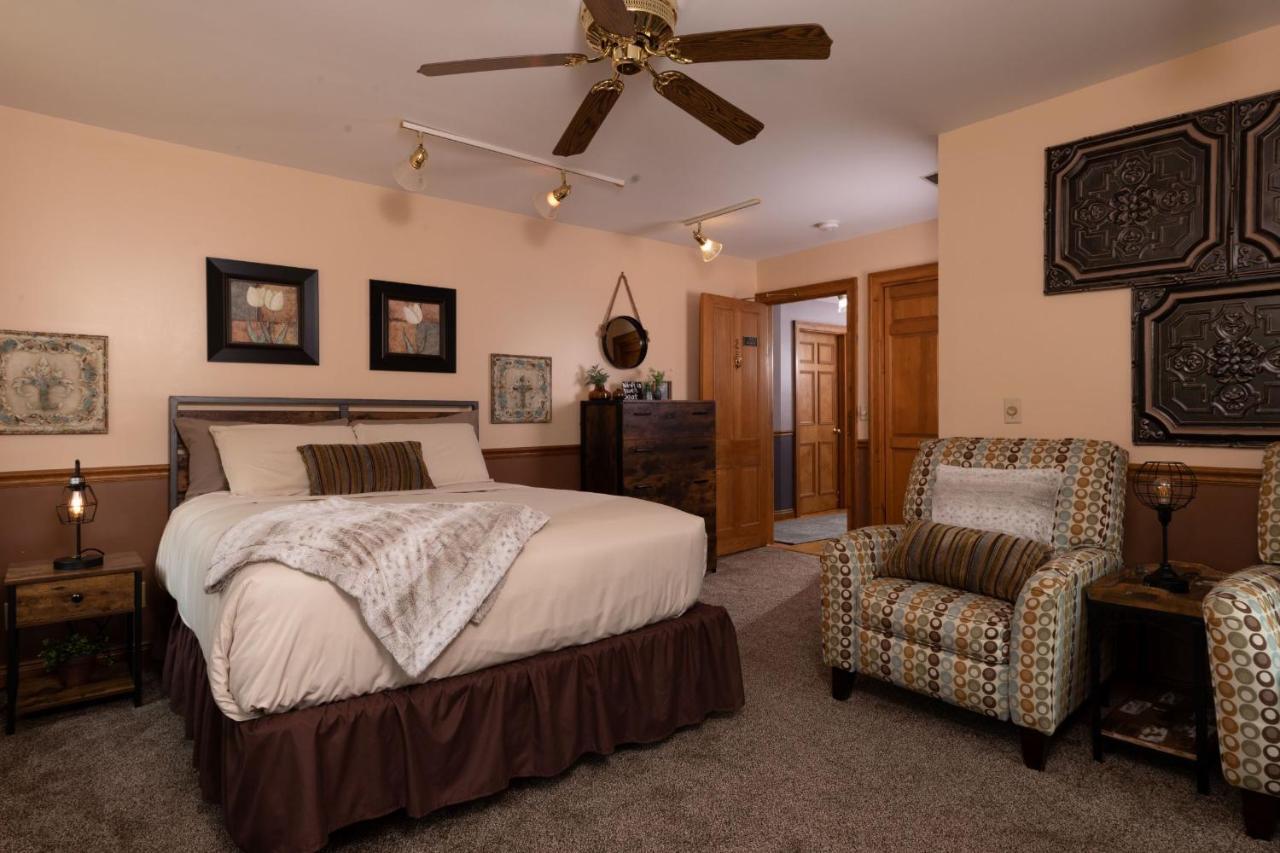 Riverboat Suites Галена Экстерьер фото