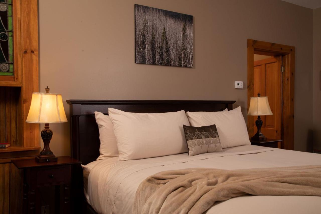 Riverboat Suites Галена Экстерьер фото