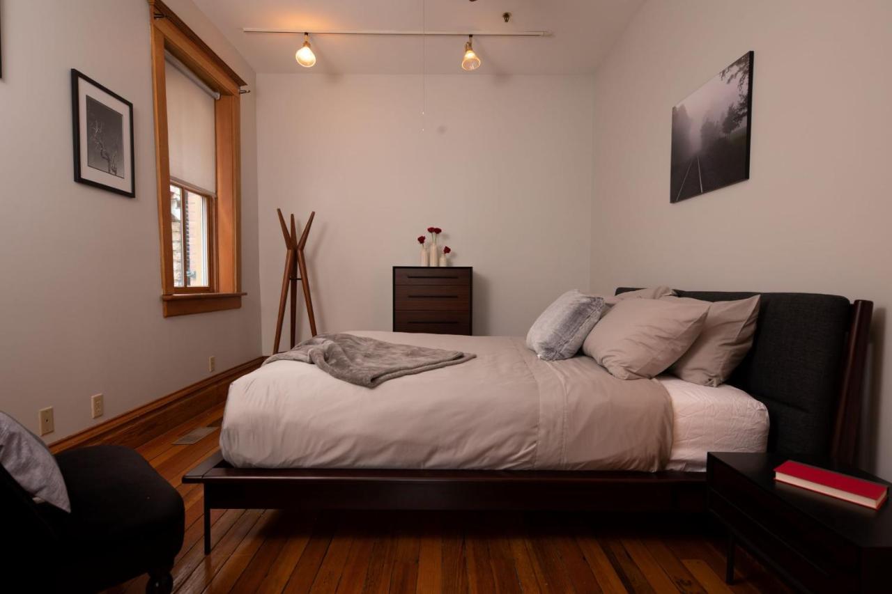 Riverboat Suites Галена Экстерьер фото
