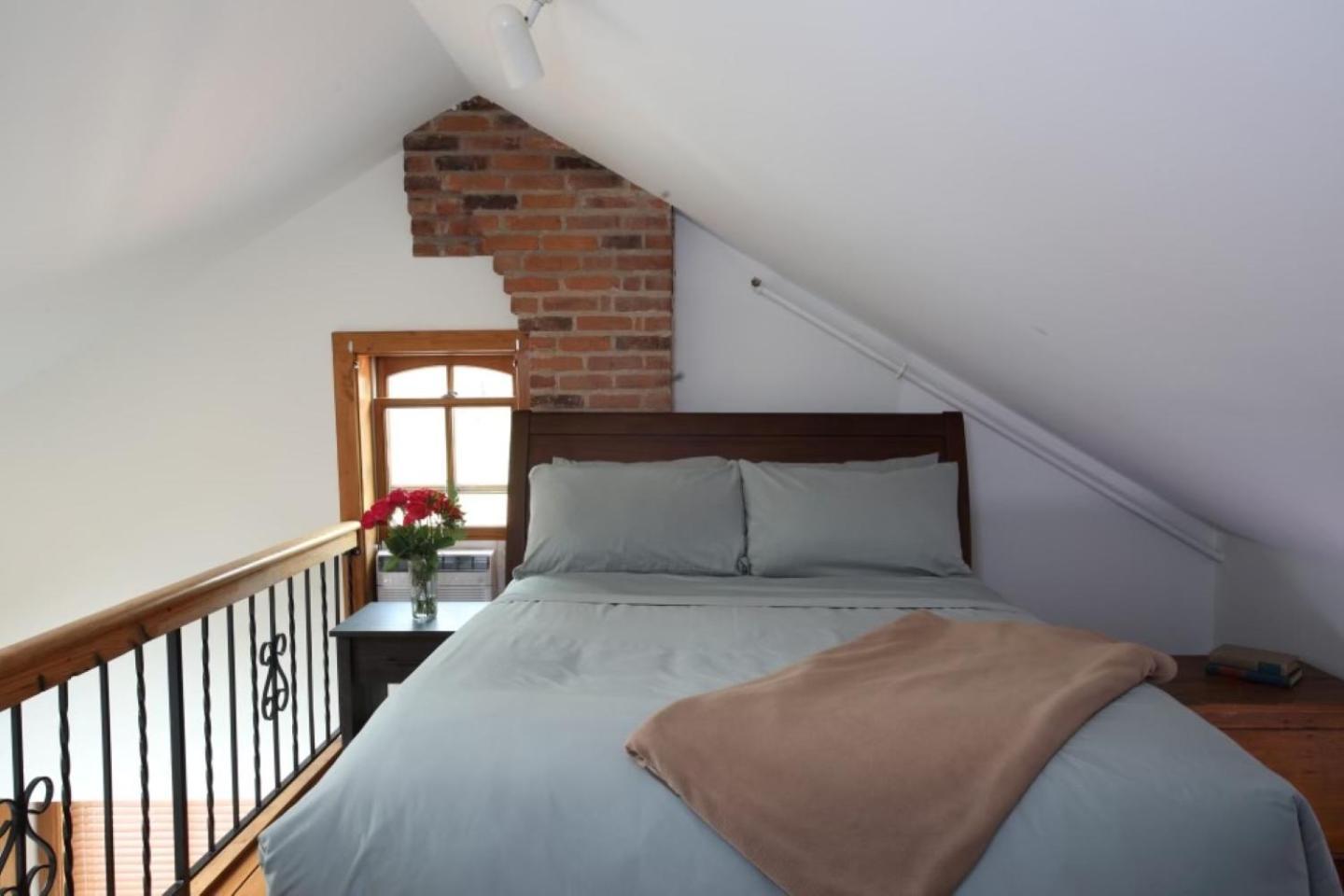 Riverboat Suites Галена Экстерьер фото